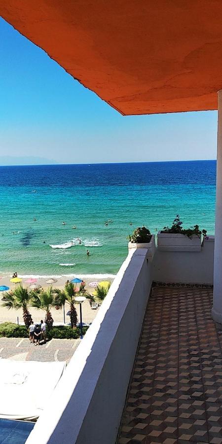 קוסדסי Ladies Beach Hotel מראה חיצוני תמונה