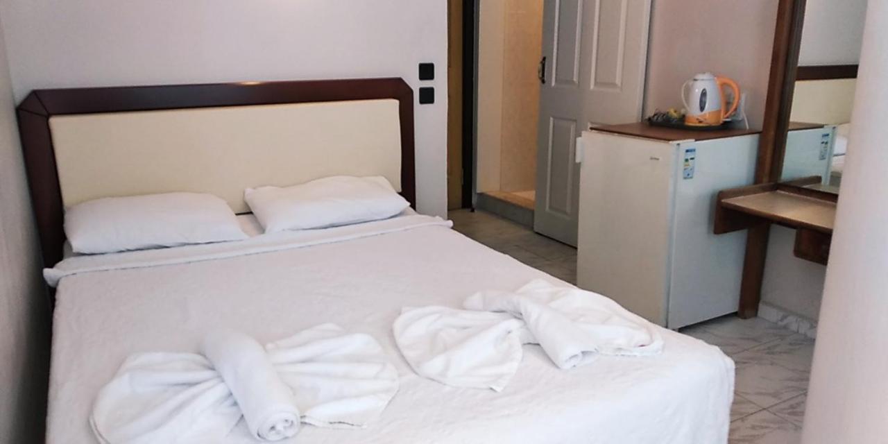 קוסדסי Ladies Beach Hotel מראה חיצוני תמונה