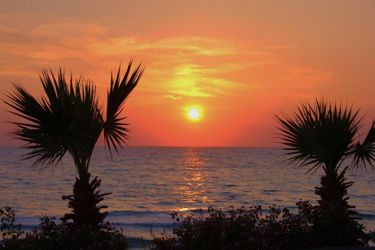 קוסדסי Ladies Beach Hotel מראה חיצוני תמונה