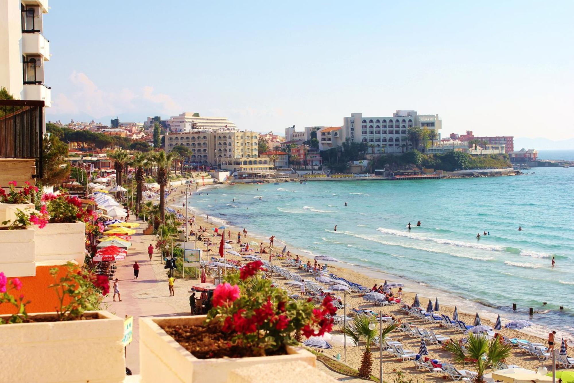 קוסדסי Ladies Beach Hotel מראה חיצוני תמונה