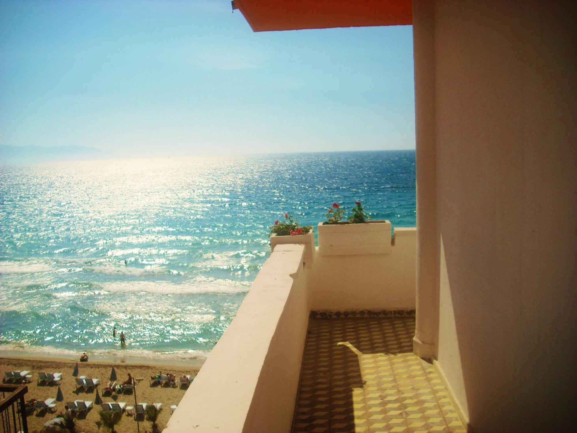 קוסדסי Ladies Beach Hotel מראה חיצוני תמונה