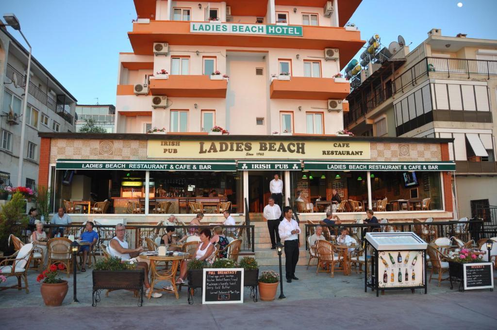 קוסדסי Ladies Beach Hotel מראה חיצוני תמונה